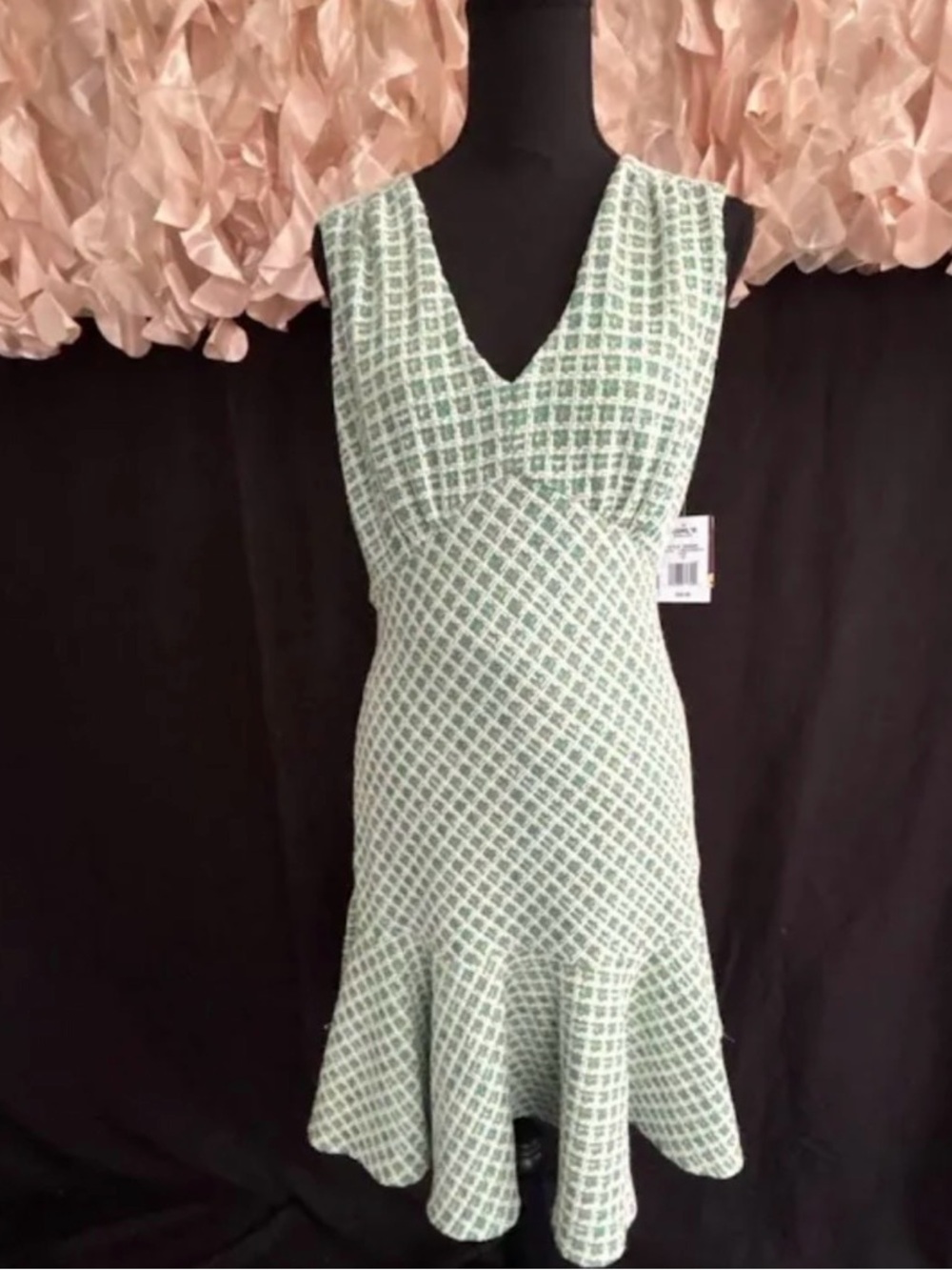 Taylor Sleeveless Mint Green V-Neck Flared-Hem Dress